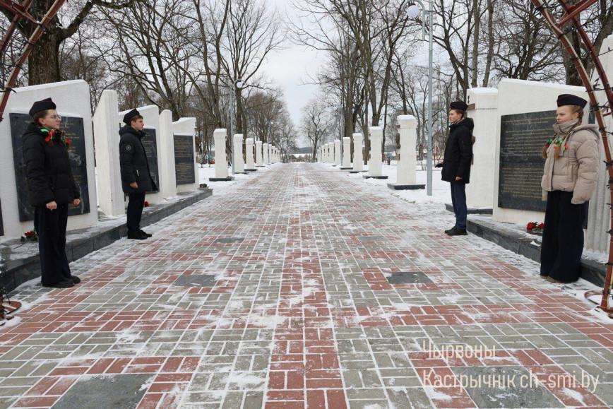 В Октябрьском дан старт вахте памяти «80 дней до Победы»