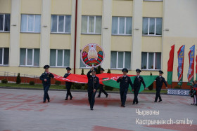 Торжественный ритуал чествования Государственных символов Республики Беларусь прошел на Центральной площади городского поселка Октябрьский