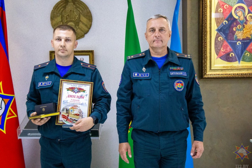В областном этапе конкурса «Лучший работник ГСЧС и ГО» занял первое место Артем Сытько (Октябрьский РОЧС)
