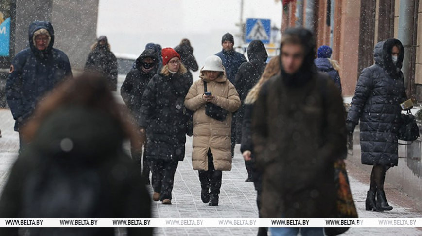 Сацапытанне: большасць беларусаў сочаць за грамадска-палітычным парадкам дня